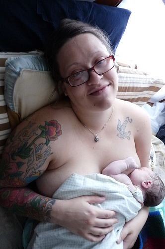 breastfeeding newbor